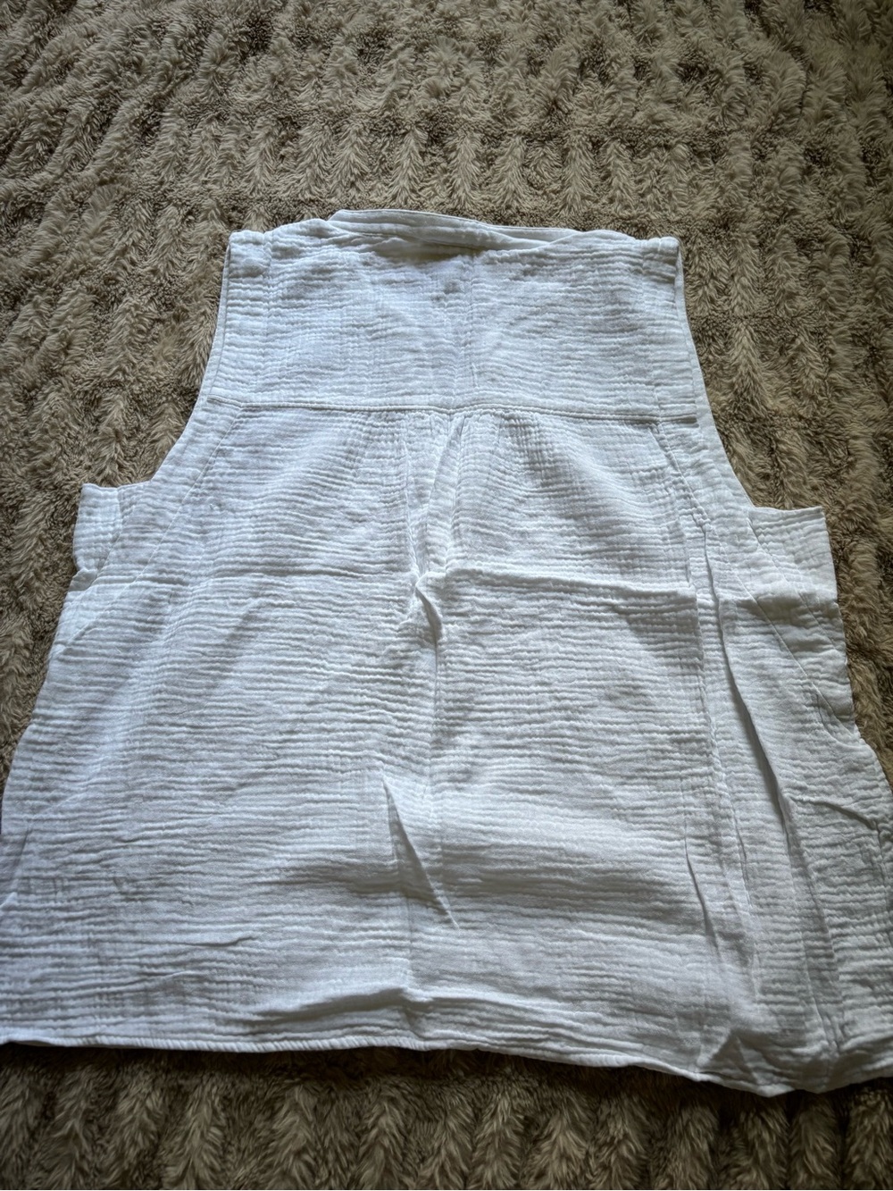 Evereve White Textured Sleeveless Top